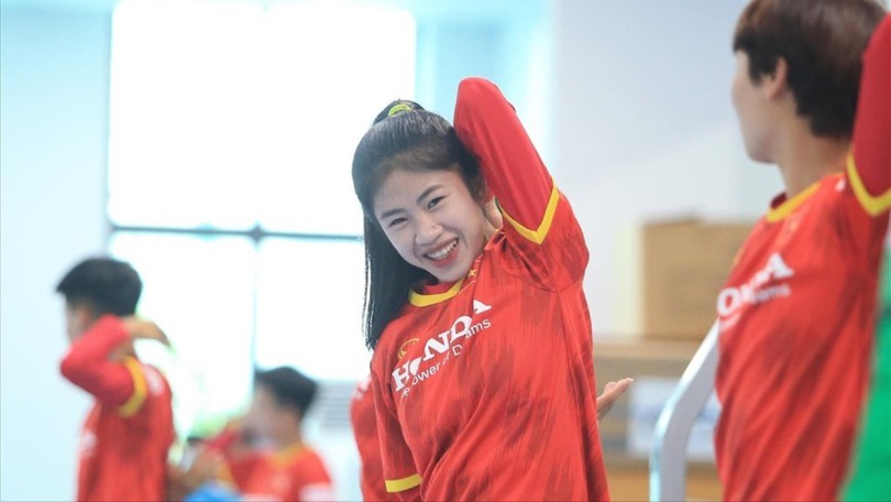 Tiền đạo Thanh Nhã tập riêng ở ngày huấn luyện thứ hai