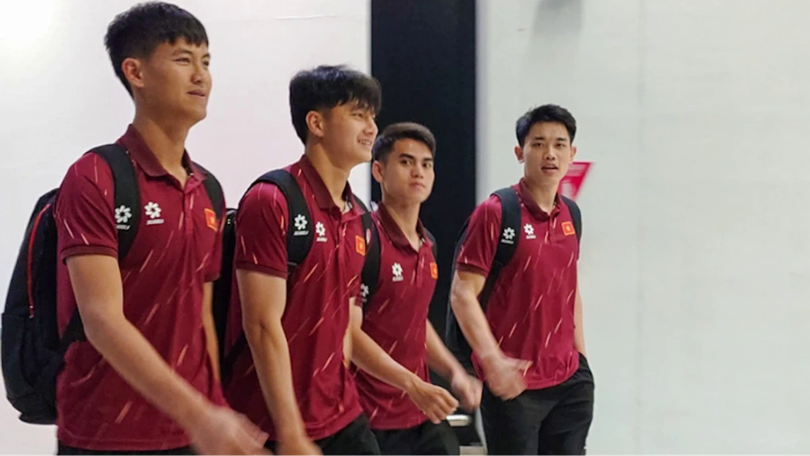 U23 Việt Nam đặt chân đến Indonesia