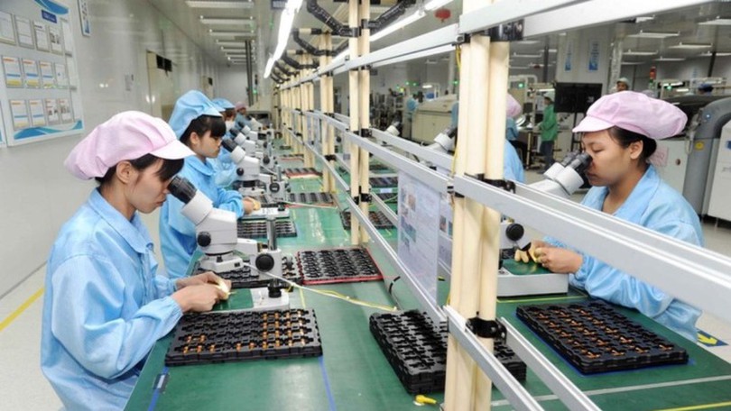 Công nghiệp, xuất nhập khẩu khởi sắc nửa đầu năm
