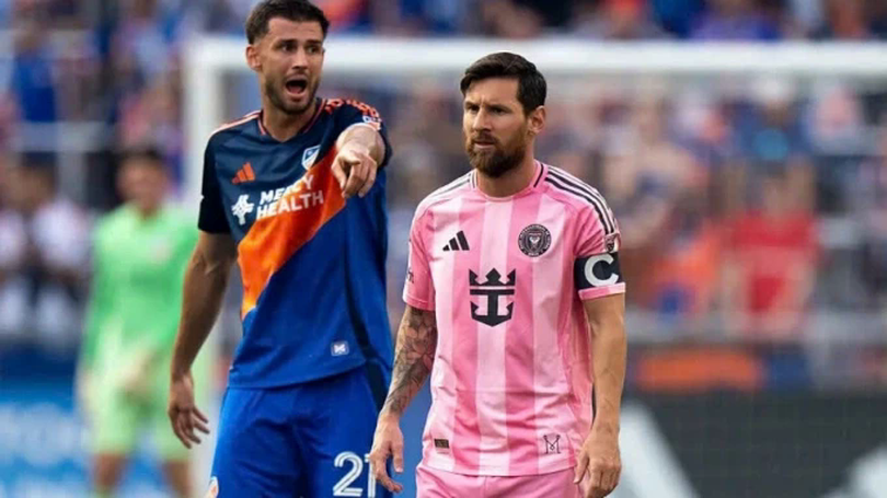 Lionel Messi đứt mạch ghi bàn