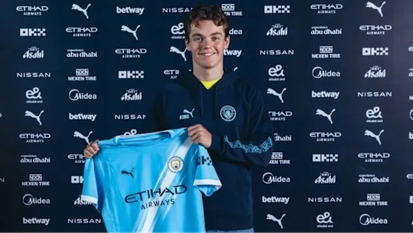 Manchester City công bố tân binh thứ năm