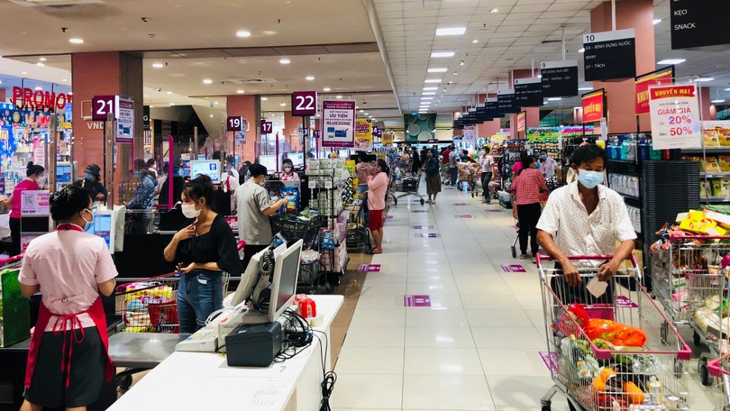 Tiêu dùng nội địa khởi sắc sau 6 tháng đầu năm