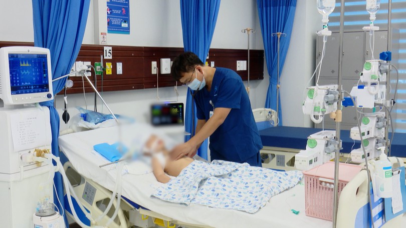 Một nạn nhân nguy kịch sau tai nạn liên hoàn ở Dương Nội