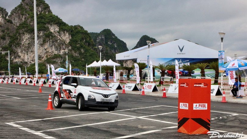 Gymkhana - nơi những chiếc xe 'độ' thể hiện đẳng cấp