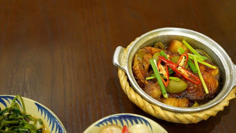 Cá trắm kho trám xanh | Món ngon ở Hà Thành | 02/07/2025