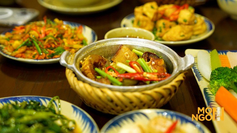 Cá trắm kho trám xanh