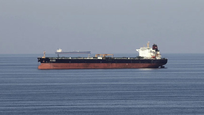 Iran rải mìn ở Hormuz, nguy cơ phong tỏa gia tăng