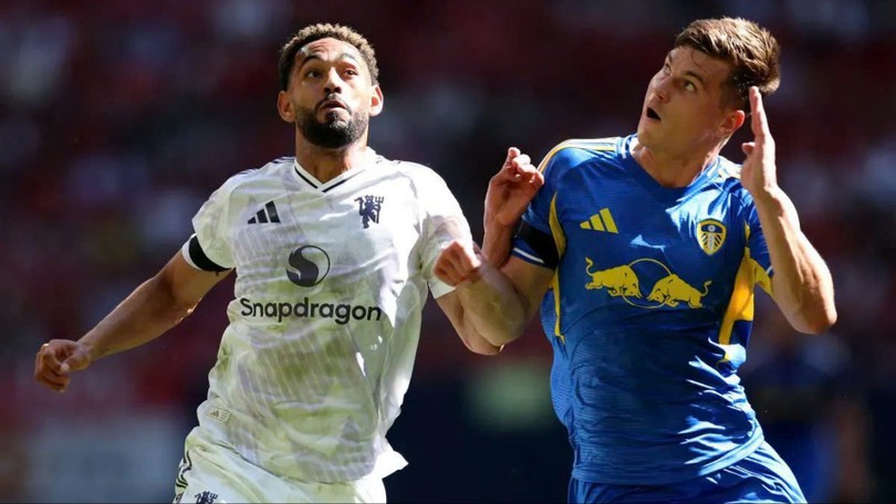 Hai tân binh của Manchester United ra mắt thế nào?