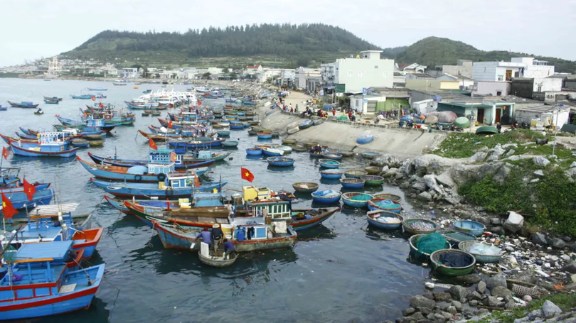 Hướng dẫn tàu thuyền tránh bão