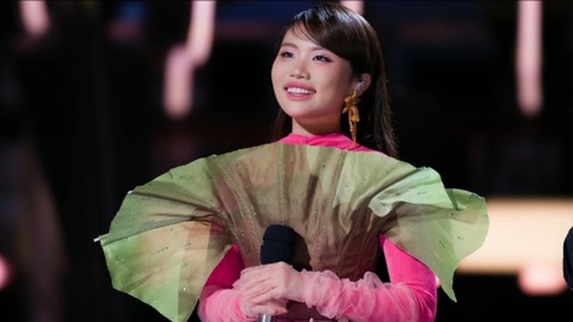 ‘Bóng phù hoa’ là Top 1 Billboard VietNam Hot 100