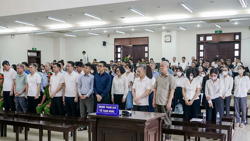 Trả tiền cho hơn 28.000 người mua cổ phiếu ROS