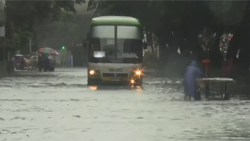 Thủ đô Philippines ban bố tình trạng thiên tai do mưa lũ