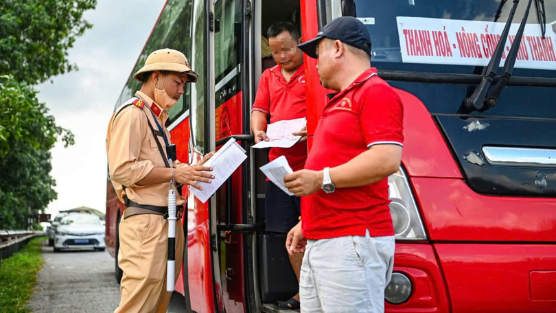 CSGT toàn quốc tăng cường kiểm soát hoạt động vận tải