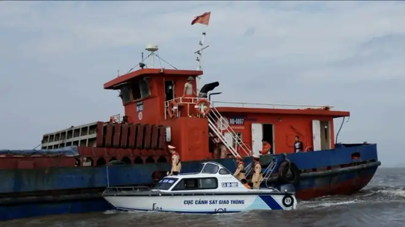 Tổng kiểm soát phương tiện thuỷ hoạt động trên sông
