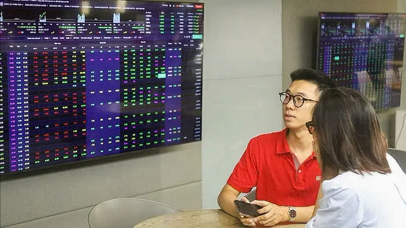 Kỳ vọng chứng khoán lên 1.800 điểm vào cuối năm nay