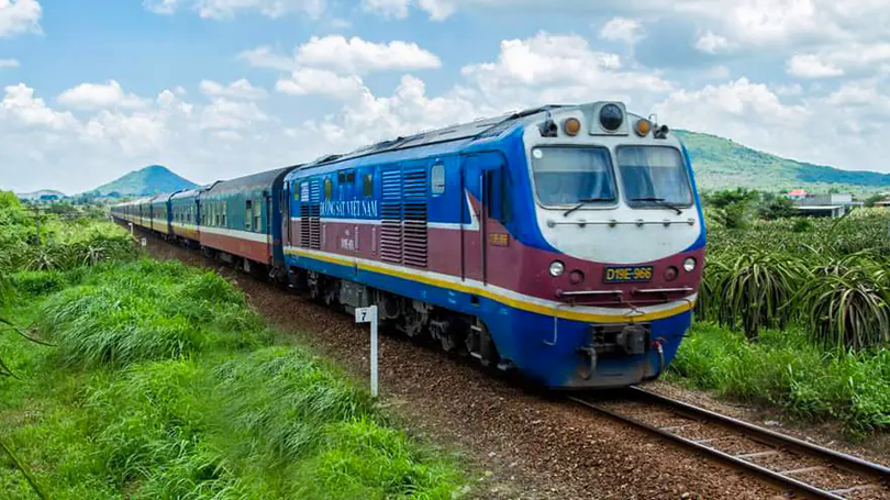Vận tải đường sắt đạt hơn 2.700 tỷ đồng nửa đầu năm