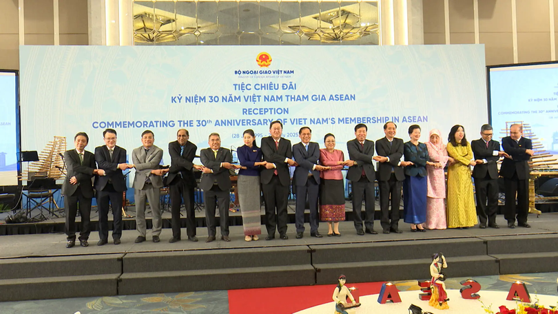 Tiệc chiêu đãi kỷ niệm 30 năm Việt Nam gia nhập ASEAN