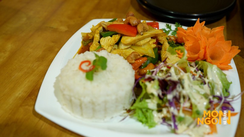 Gà xào hạt điều | Món ngon ở Hà Thành | 03/07/2025
