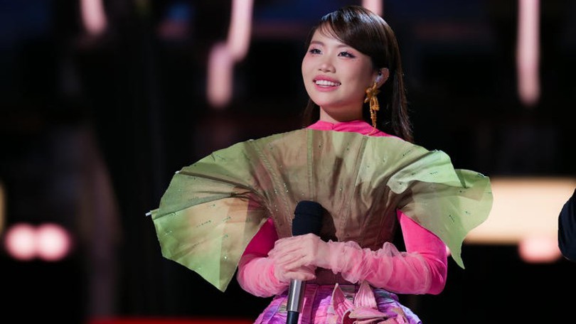 Phương Mỹ Chi gây tiếng vang tại Sing! Asia