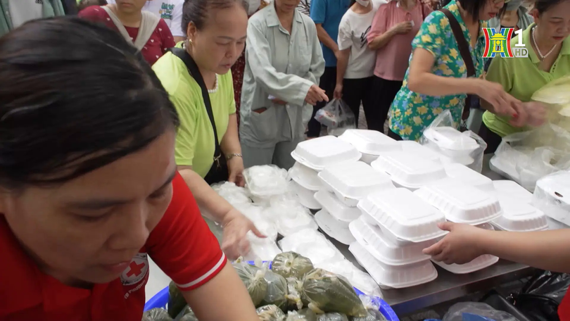Ấm lòng từ những gói xôi | Người tốt quanh ta | 31/07/2025