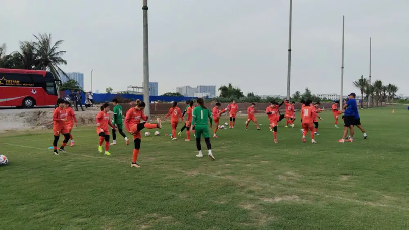 Đội tuyển nữ Việt Nam bắt đầu tập luyện tại Hải Phòng