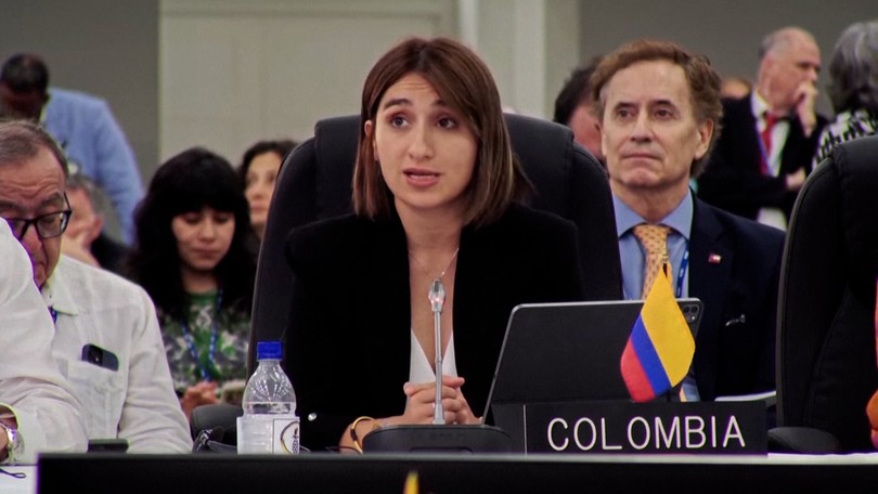 Ngoại trưởng Colombia từ chức vì hợp đồng in hộ chiếu