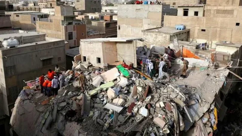 Sập tòa nhà ở Pakistan, 12 người thiệt mạng