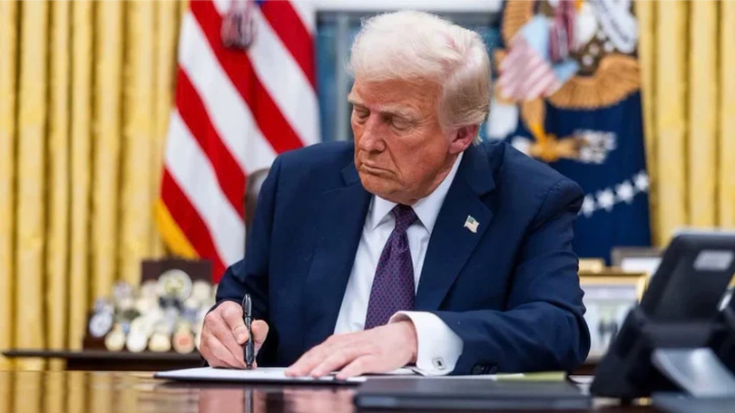Ông Trump ký ban hành dự luật thuế và chi tiêu