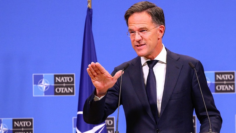 NATO cảnh báo Nga sản xuất đạn dược vượt xa toàn khối