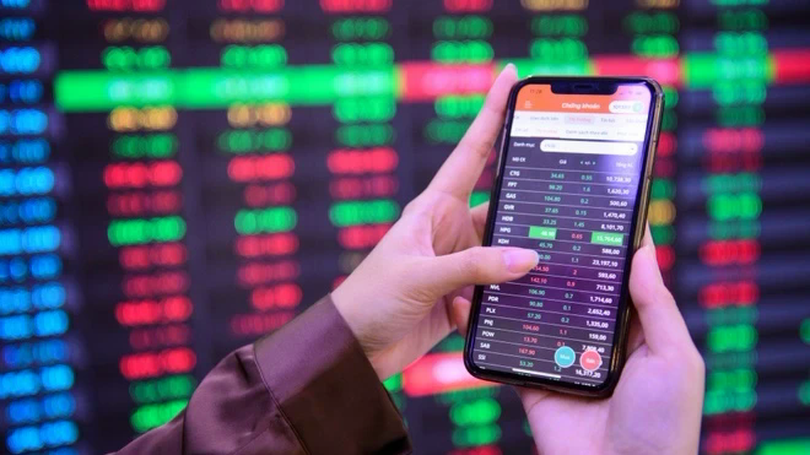 Thanh khoản tăng đột biến đẩy VN-Index vượt 1.400 điểm