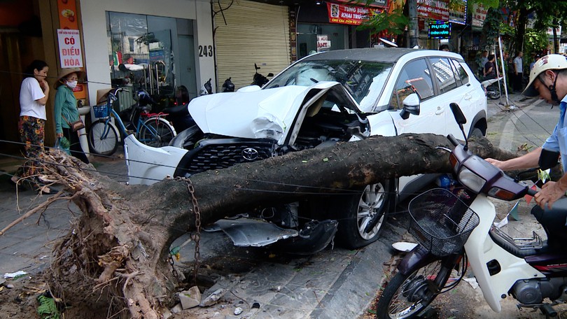 Đâm xe liên hoàn trên phố Đại La, 1 người tử vong