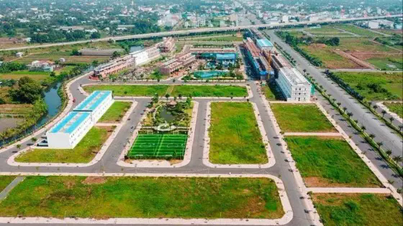Nhà nước điều tiết và quyết định giá đất