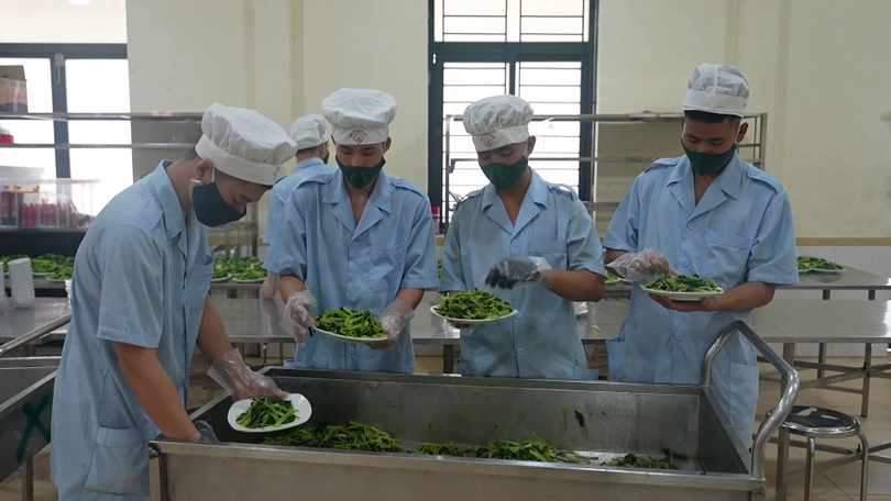 Những người giữ lửa thao trường