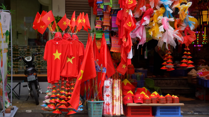 Hướng về Quốc khánh cùng cờ Tổ quốc