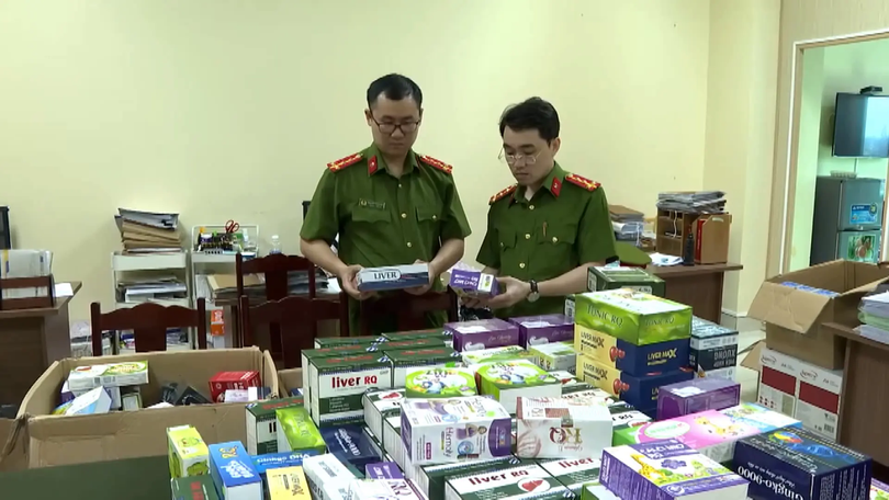 Công an triệt phá hai vụ án thực phẩm chức năng giả
