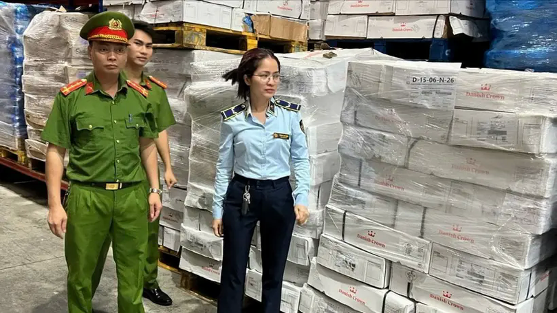 Hà Nội: Phát hiện 15 tấn xương lợn hết hạn sử dụng