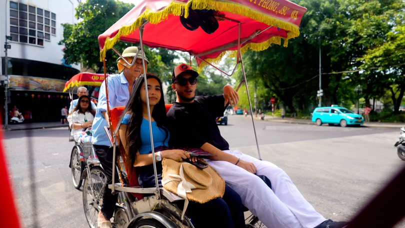 Đi xích lô ngắm Hà Nội | Hà Nội đến để yêu | 14/08/2025