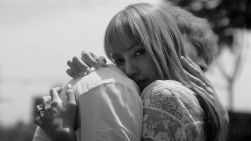 Lisa (BLACKPINK) kết hợp với tài tử Nhật Bản trong 'Dream'