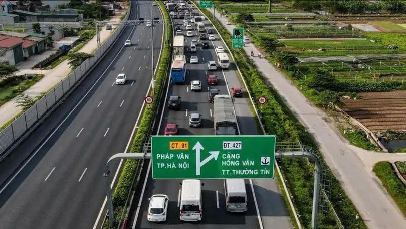 Xử lý nghiêm lái xe tải đi sai làn trên cao tốc