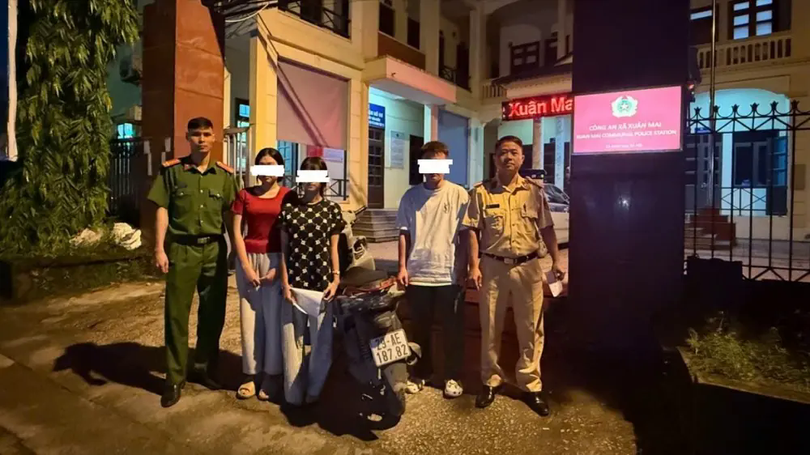 Công an xác minh học sinh có hành vi phản cảm