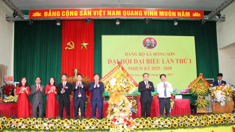 Đưa Hồng Sơn trở thành xã năng động, hiện đại