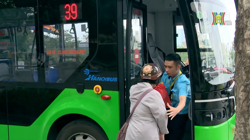 Những người xây dựng hình ảnh đẹp cho xe buýt Thủ đô  | Người tốt quanh ta | 20/08/2025