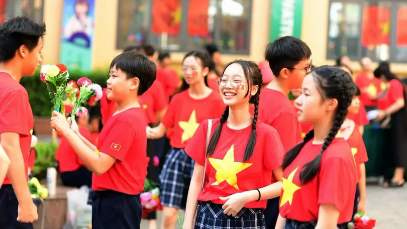 Học sinh nội thành Hà Nội nghỉ học ba ngày hợp luyện diễu binh