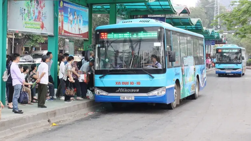 Hà Nội dừng hoạt động 19 tuyến buýt phục vụ tổng hợp luyện