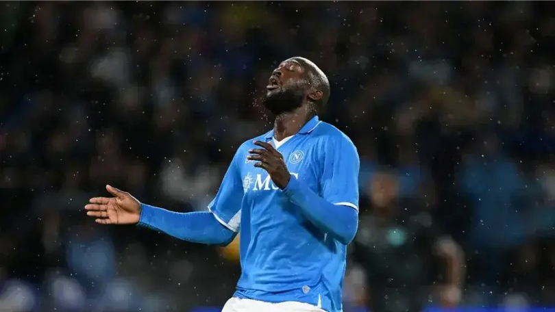 Lukaku dính chấn thương, Napoli thiếu hụt tiền đạo