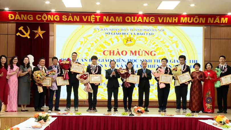 Học sinh Hà Nội giành 5 huy chương tại Olympic IOAA 2025