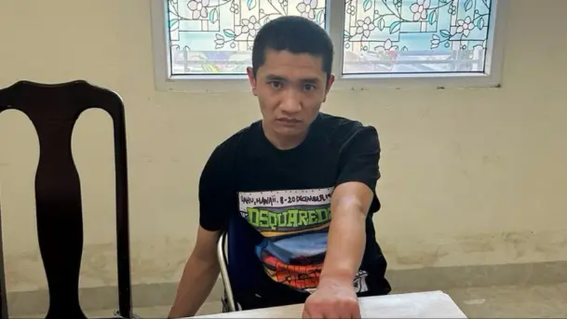 Ngụy trang hàng trăm viên ma túy trong chiếc tất