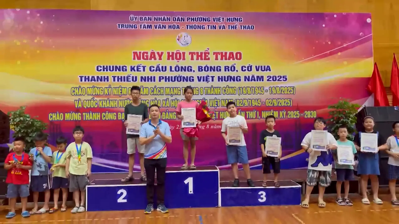 Sôi nổi Ngày hội thể thao phường Việt Hưng