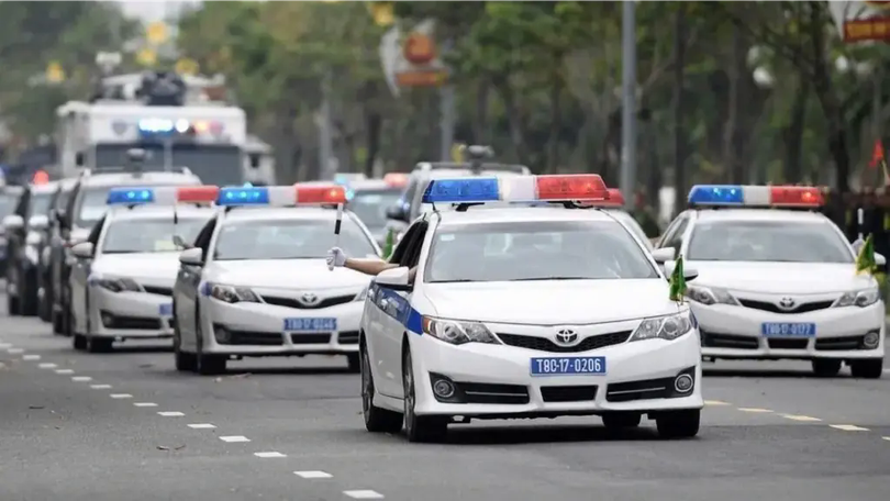 Ý thức nhường đường cho đoàn xe ưu tiên