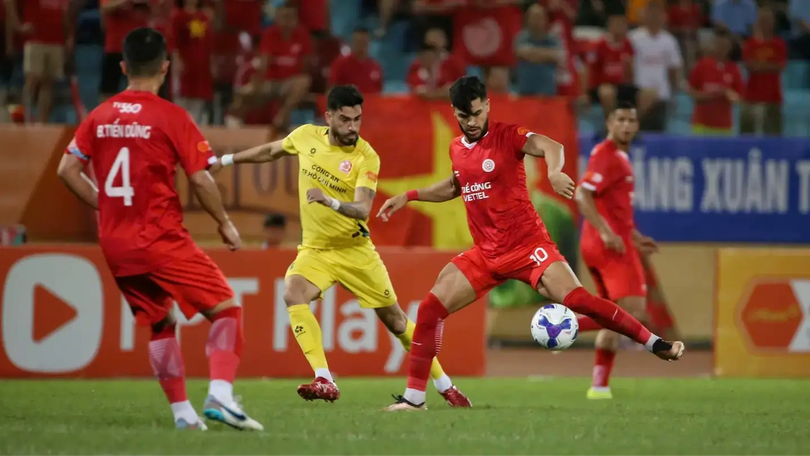 Thể Công Viettel tạm chiếm ngôi đầu V-League